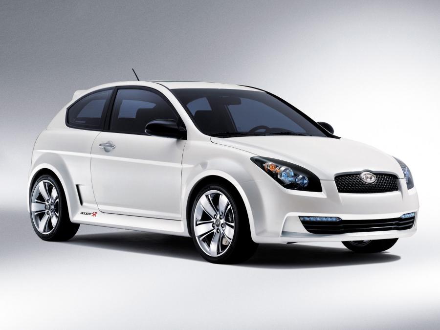  Hyundai Accent SR Concept 2005 года  (фото 11 из 14)